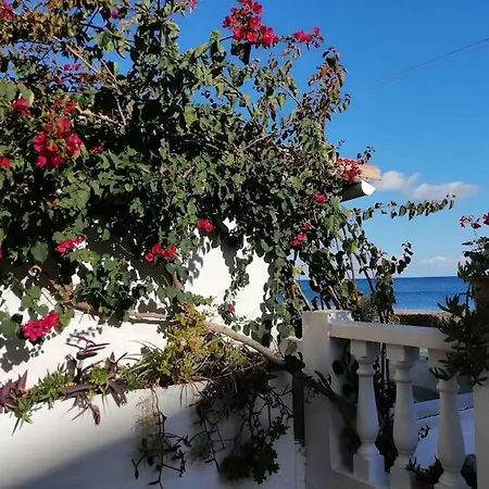 House On Beachfront, 30 Metres Sea Holiday home